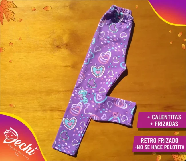 Ropa para niña calza termica frizado estampada lila con corazones