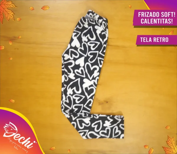 Calza Termica Negra con corazones (retro frizado soft)