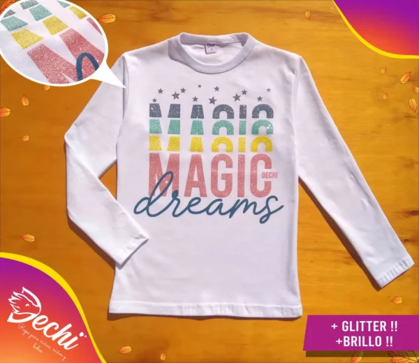 Remera Magic dreams con BRILLO ML